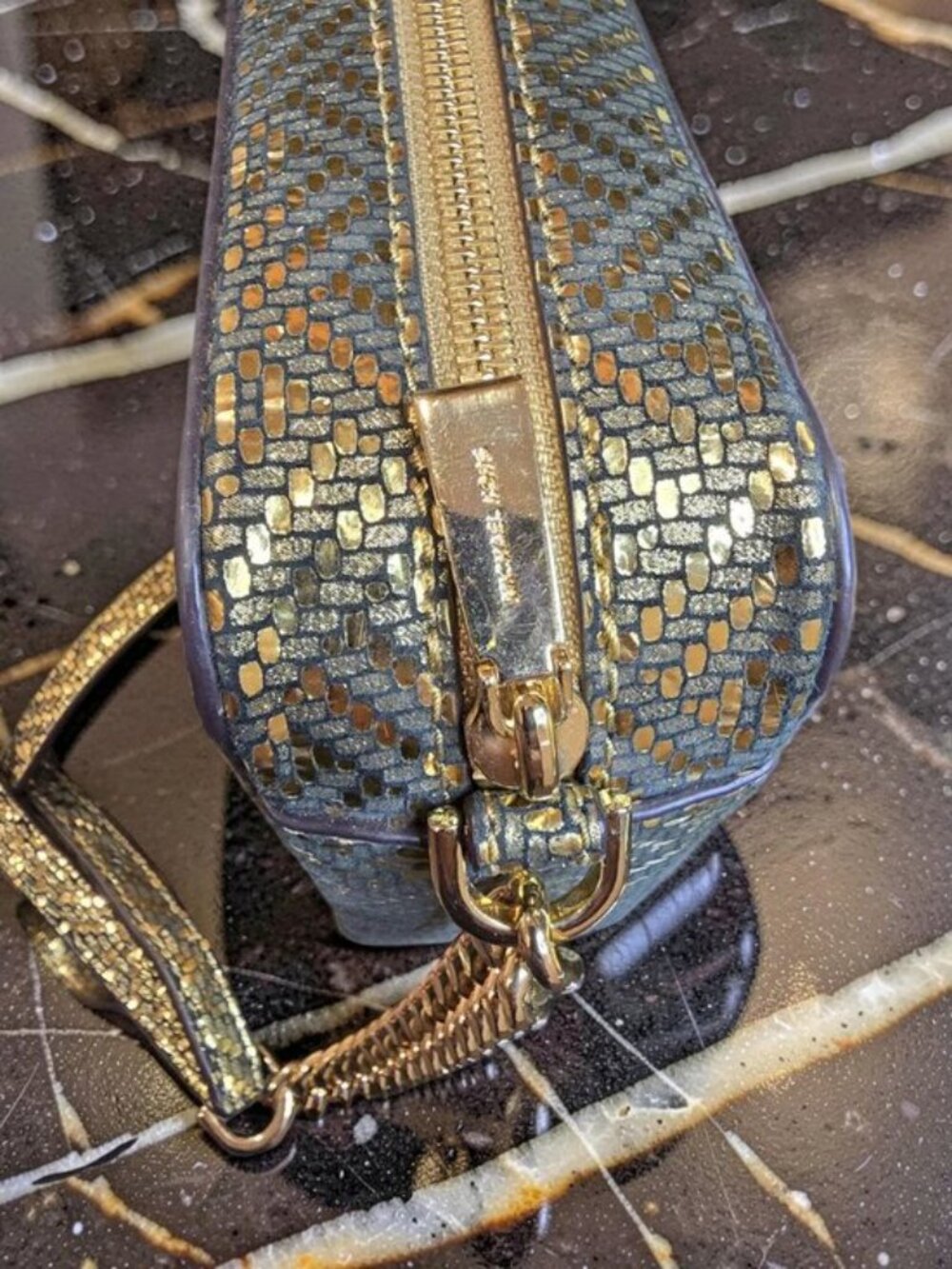 MICHAEL KORS GINNY CAMERA BAG METALLIC GOLD WOVEN CROSSBODY - Picture 6 of 7
